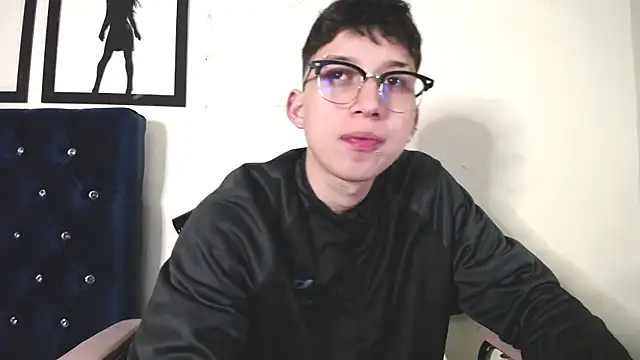  Thomas hot  online show from 09-19-25, 03:08