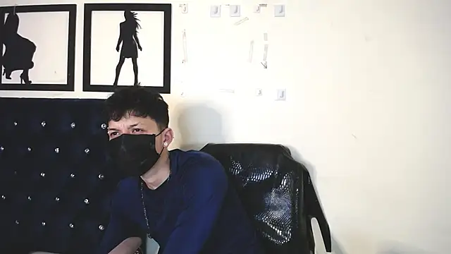  Thomas hot  online show from 10-04-25, 02:42