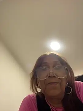 Snapshot of SWEET_LOVER01 chatting on 04-16-26, 01:39 SWEET LOVER01 online show from 04-16-26, 01:39