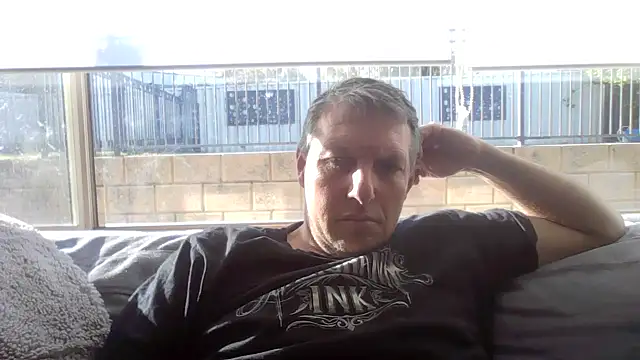 MrIsolated101 online show from 10-05-25, 11:02