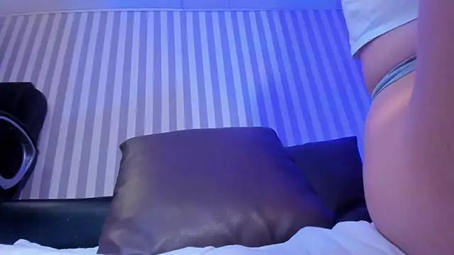 ArianaBaker online show from 01-31-25, 03:44