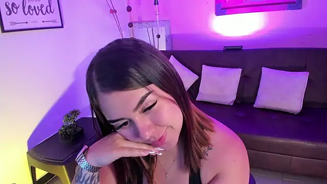 ArianaBaker online show from 10-16-25, 01:01