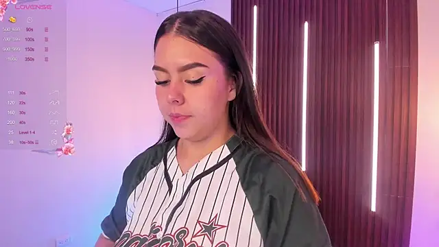 ArianaBaker online show from 05-13-26, 07:00