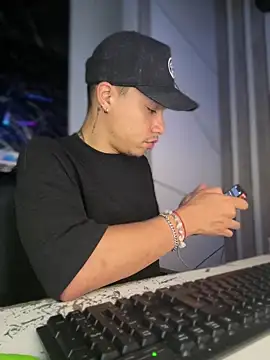 Osiiriis online show from 02-28-25, 05:04