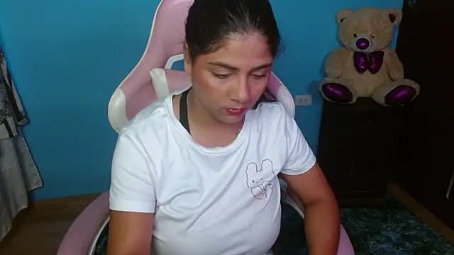 Snapshot of Candela-Smith chatting on 02-26-26, 10:09 Candela-Smith online show from 02-26-26, 10:09