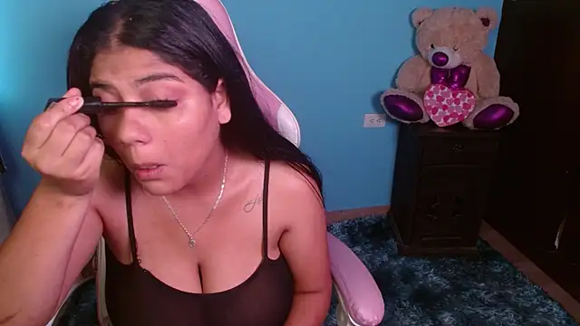 Snapshot of Candela-Smith chatting on 03-16-26, 05:17 Candela-Smith online show from 03-16-26, 05:17