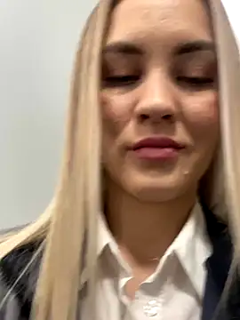 Snapshot of DreamGirl-777 chatting on 12-02-24, 04:20 DreamGirl-777 online show from 12-02-24, 04:20