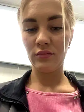 Snapshot of DreamGirl-777 chatting on 12-04-24, 07:28 DreamGirl-777 online show from 12-04-24, 07:28