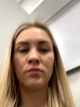 Snapshot of DreamGirl-777 chatting on 12-06-24, 04:25 DreamGirl-777 online show from 12-06-24, 04:25