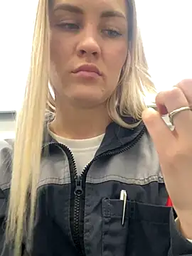 Snapshot of DreamGirl-777 chatting on 12-06-24, 10:16 DreamGirl-777 online show from 12-06-24, 10:16