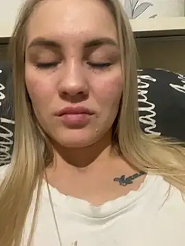 Snapshot of DreamGirl-777 chatting on 12-06-24, 06:17 DreamGirl-777 online show from 12-06-24, 06:17