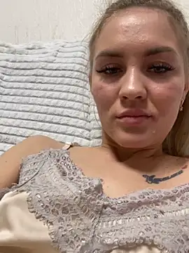 Snapshot of DreamGirl-777 chatting on 12-07-24, 03:30 DreamGirl-777 online show from 12-07-24, 03:30