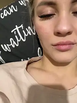 Snapshot of DreamGirl-777 chatting on 12-09-24, 02:06 DreamGirl-777 online show from 12-09-24, 02:06