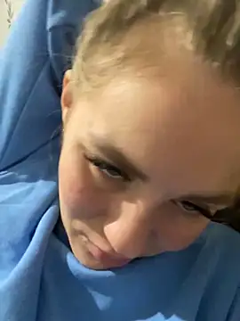 Snapshot of DreamGirl-777 chatting on 12-11-24, 04:42 DreamGirl-777 online show from 12-11-24, 04:42