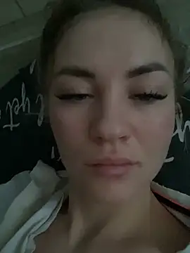 Snapshot of DreamGirl-777 chatting on 12-13-24, 06:53 DreamGirl-777 online show from 12-13-24, 06:53