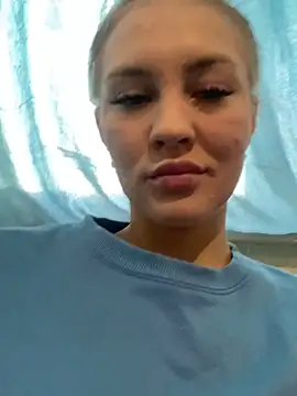 Snapshot of DreamGirl-777 chatting on 12-18-24, 08:42 DreamGirl-777 online show from 12-18-24, 08:42