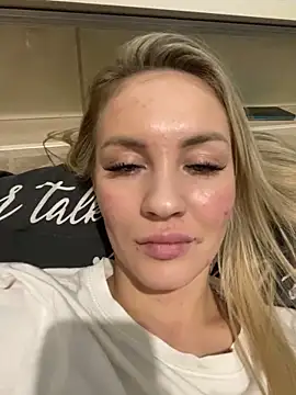 Snapshot of DreamGirl-777 chatting on 12-19-24, 04:57 DreamGirl-777 online show from 12-19-24, 04:57