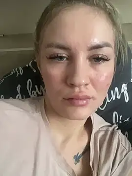 Snapshot of DreamGirl-777 chatting on 12-23-24, 10:53 DreamGirl-777 online show from 12-23-24, 10:53