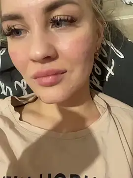 Snapshot of DreamGirl-777 chatting on 01-21-25, 04:05 DreamGirl-777 online show from 01-21-25, 04:05