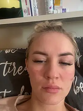 Snapshot of DreamGirl-777 chatting on 01-25-25, 09:04 DreamGirl-777 online show from 01-25-25, 09:04