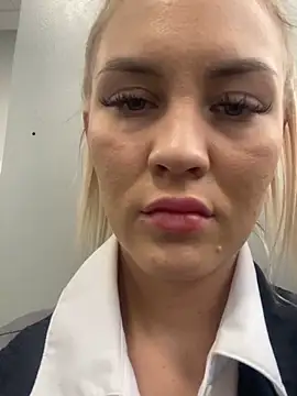 Snapshot of DreamGirl-777 chatting on 01-30-25, 10:29 DreamGirl-777 online show from 01-30-25, 10:29