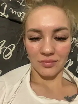 Snapshot of DreamGirl-777 chatting on 02-01-25, 05:26 DreamGirl-777 online show from 02-01-25, 05:26