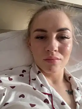 Snapshot of DreamGirl-777 chatting on 02-19-25, 01:06 DreamGirl-777 online show from 02-19-25, 01:06