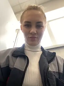 Snapshot of DreamGirl-777 chatting on 03-21-25, 08:06 DreamGirl-777 online show from 03-21-25, 08:06