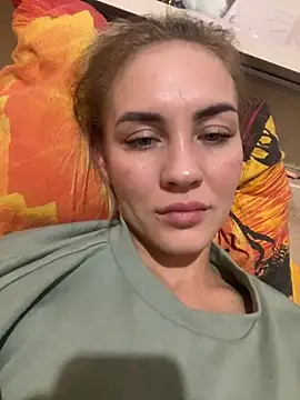 Snapshot of DreamGirl-777 chatting on 09-09-25, 05:01 DreamGirl-777 online show from 09-09-25, 05:01