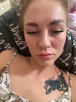 Snapshot of DreamGirl-777 chatting on 10-04-25, 12:03 DreamGirl-777 online show from 10-04-25, 12:03