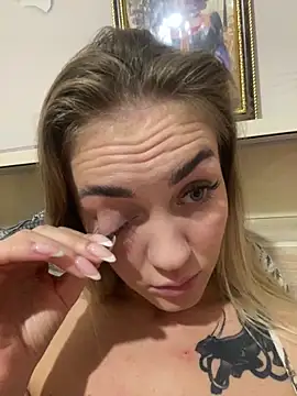 Snapshot of DreamGirl-777 chatting on 10-24-25, 02:57 DreamGirl-777 online show from 10-24-25, 02:57