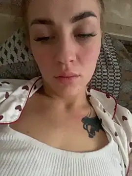 Snapshot of DreamGirl-777 chatting on 11-02-25, 09:11 DreamGirl-777 online show from 11-02-25, 09:11