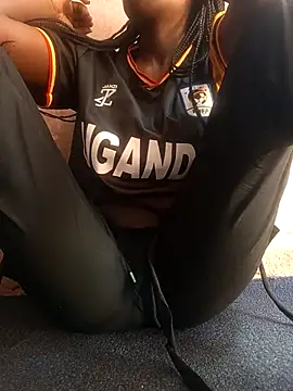 Snapshot of Swirly_blac chatting on 10-11-25, 11:31 Swirly blac online show from 10-11-25, 11:31