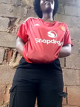 Snapshot of Swirly_blac chatting on 11-10-25, 07:18 Swirly blac online show from 11-10-25, 07:18