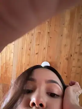 Snapshot of lovefresita chatting on 10-10-25, 09:47 lovefresita online show from 10-10-25, 09:47