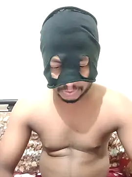 Snapshot of sexycouplemh09 chatting on 10-05-25, 08:34 sexycouplemh09 online show from 10-05-25, 08:34