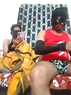 Snapshot of sexycouplemh09 chatting on 12-19-25, 02:46 sexycouplemh09 online show from 12-19-25, 02:46