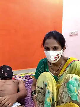 Snapshot of sexycouplemh09 chatting on 03-31-26, 04:29 sexycouplemh09 online show from 03-31-26, 04:29