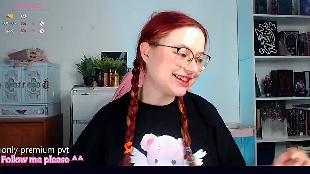 Snapshot of me__hanna chatting on 11-06-25, 10:10 me hanna online show from 11-06-25, 10:10