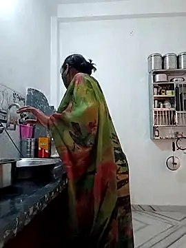 Snapshot of Archna-ji chatting on 03-10-26, 01:32 Archna-ji online show from 03-10-26, 01:32