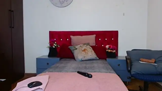VeryGoodBadGirl1 online show from 07-14-26, 09:31