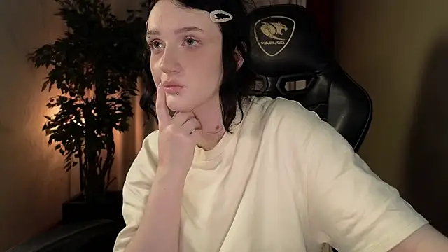 ELLIEJAY online show from 10-04-25, 05:16