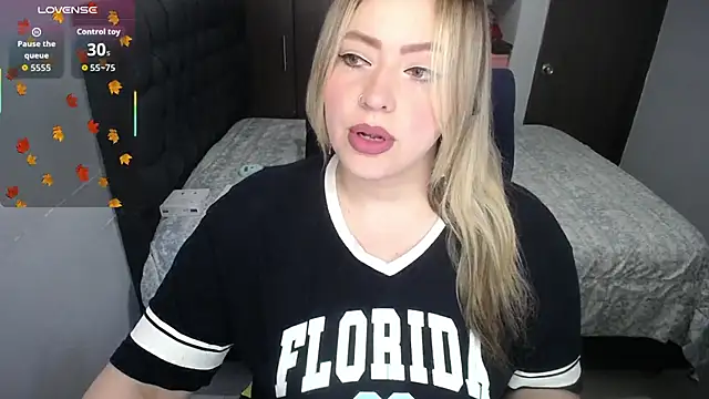 Valentina St online show from 11-26-25, 10:22