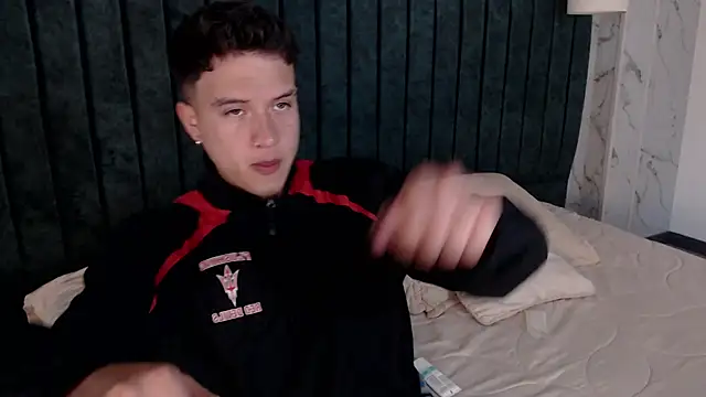 MrUniverse  online show from 12-04-24, 04:10