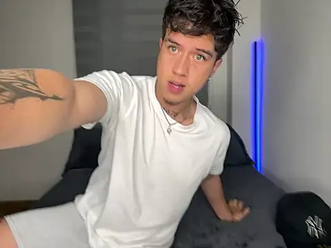 MrUniverse  online show from 03-10-25, 06:16