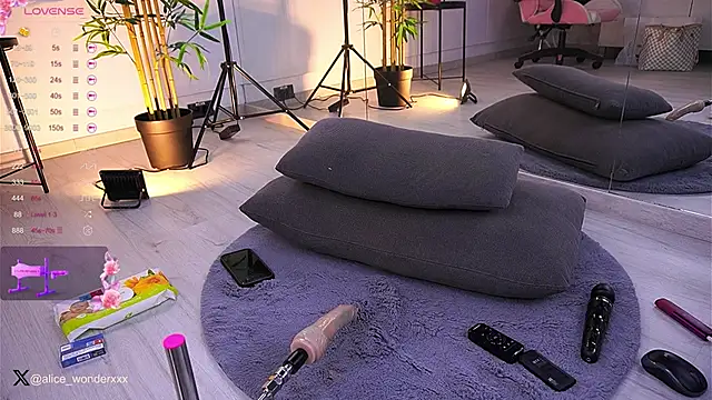 VanessaSimon online show from 01-11-25, 09:26