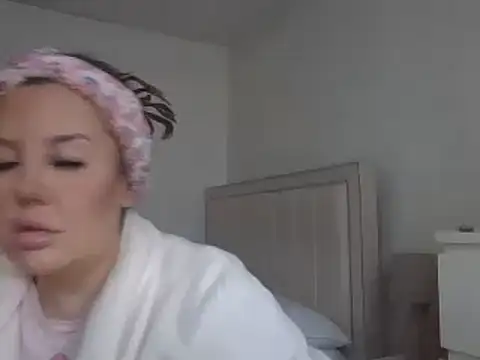 magical mia online show from 02-24-25, 12:37