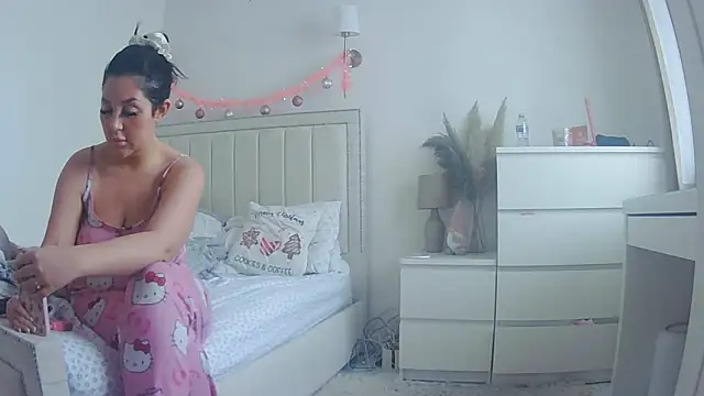 magical mia online show from 12-22-25, 10:23