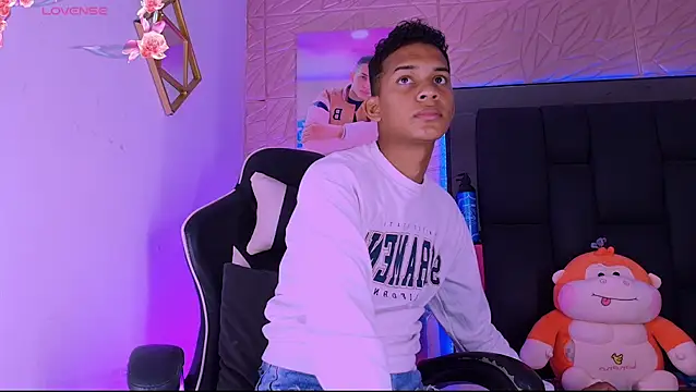 dilan alfonzo online show from 06-22-26, 04:04