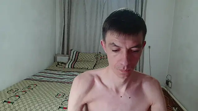 Snapshot of Alexey_sweety chatting on 02-15-25, 01:27 Alexey sweety online show from 02-15-25, 01:27